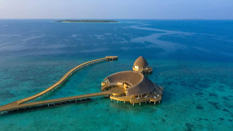 Emerald Faarufushi Resort & Spa